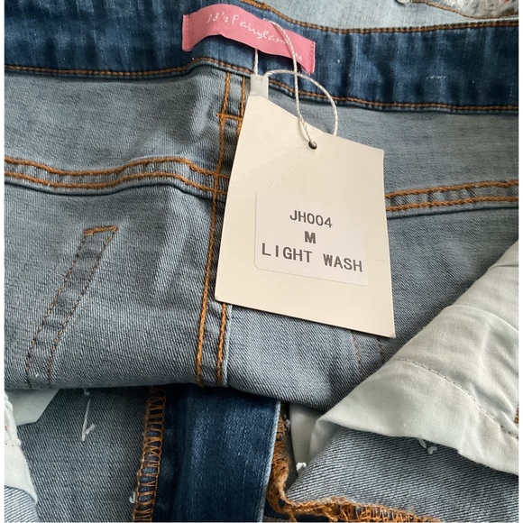JJ’S FAIRYLAND ~Embellished Denim Shorts (NWT) - Picture 6 of 10